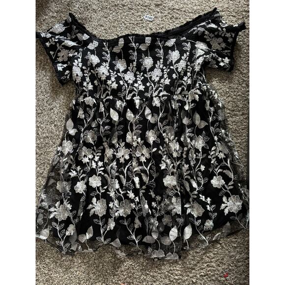 Torrid Mini Lace Smocked Floral Dress Womens Sz 6X Black White Off Shoulder NEW - Picture 1 of 9